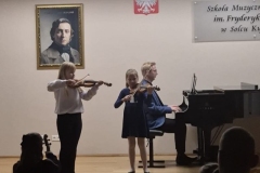 043c007a-6a8a-4419-83e7-c953292d346f